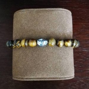 Handmade: Tiger eye & hematite skull bracelet